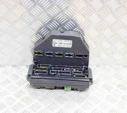 Mercedes-Benz E W212 Fuse module A2129025505 A2129015304