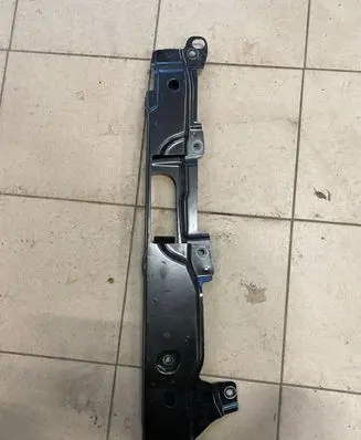 Land Rover Discovery 5 Fender mounting bracket HY3216150AB Hy32-16150-ab