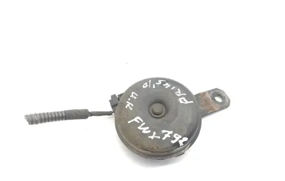 Toyota Prius (XW30) Horn signal E13000030