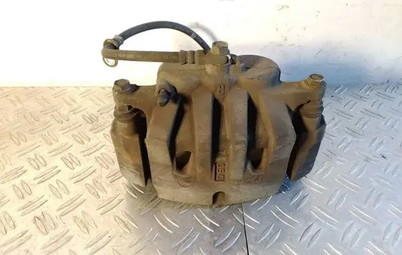 Toyota RAV 4 (XA50) Front brake caliper 