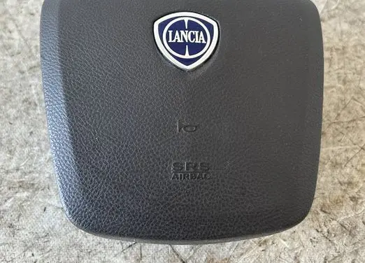 Lancia Thema Steering wheel airbag