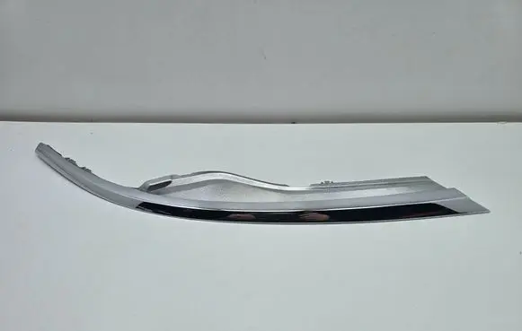 Toyota Auris E180 Under headlight/headlamp trim 5318102140 5318102100 5318102090