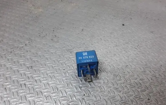 Opel Frontera A Other relay 90376920