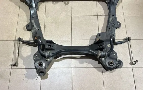 Toyota Highlander XU50 Front subframe 