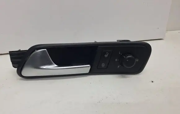 Volkswagen Touran I Front door interior handle