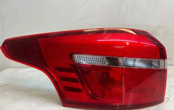 Ford Focus Rear/tail lights F1EB13405EA