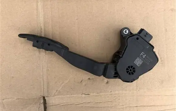 Nissan Qashqai J12 Accelerator pedal position sensor 35522B 00229 180026UA3B