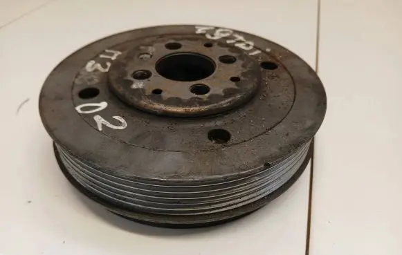 Audi A3 S3 8L Crankshaft pulley 038105243k