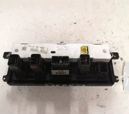 KIA Sorento Clock 945003E500