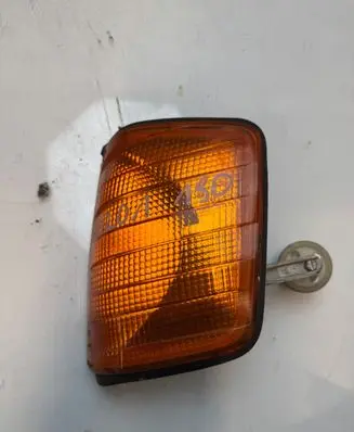 Mercedes-Benz 190 W201 Front indicator light 32113