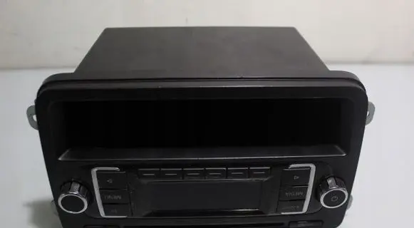Volkswagen PASSAT B6 Radio/GPS head unit trim 7E0035156