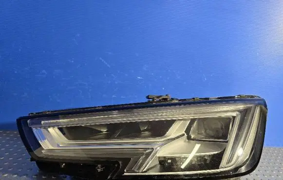 Audi A4 S4 B9 Headlight/headlamp 8W0941033