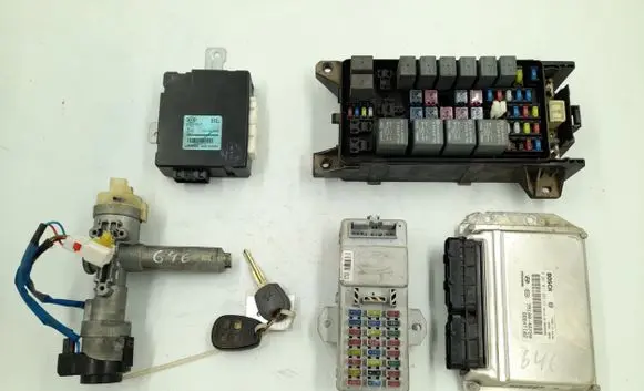 Engine ECU kit and lock set