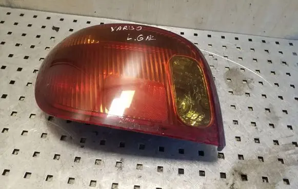 Toyota Yaris Rear/tail lights