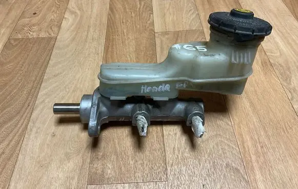 Honda FR-V Master brake cylinder 