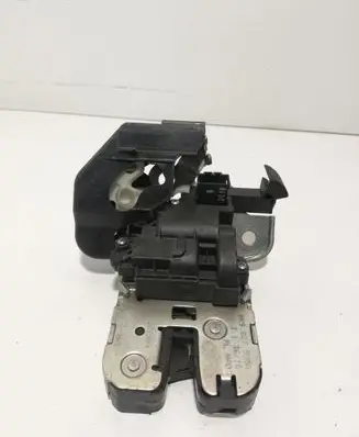 Audi A5 8T 8F Tailgate/trunk/boot lock/catch/latch 8K9827505A