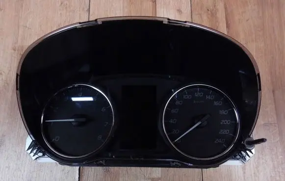 Mitsubishi Outlander Speedometer (instrument cluster) 8100C294