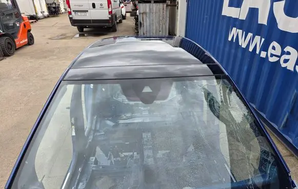 Volkswagen Taigo Sunroof glass 00000555