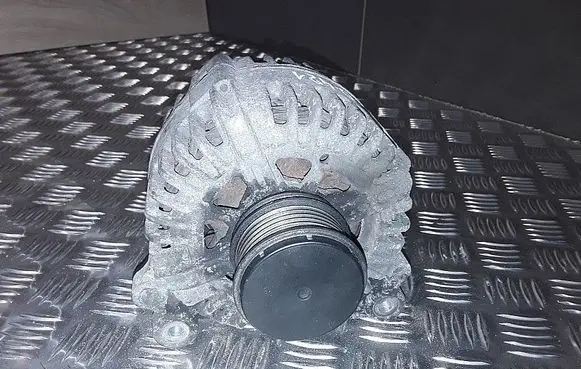 Seat Toledo II (1M) Generator/alternator 06f903023c