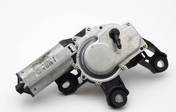 Audi A4 S4 B5 8D Rear window wiper motor 8L0955711B
