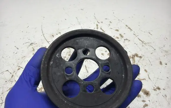 Volvo S80 Power steering pump pulley 30731821