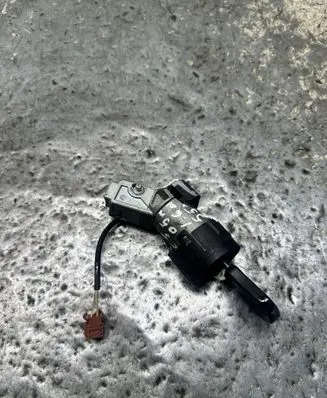 Citroen C5 Ignition lock 9648445180