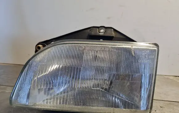 Ford Fiesta Headlight/headlamp 03703700 E31750243670
