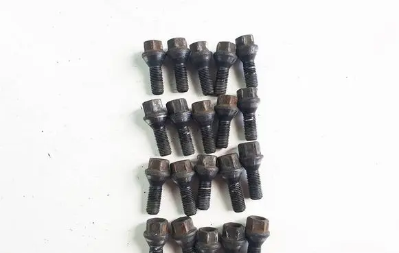 BMW 5 E60 E61 Nuts/bolts 