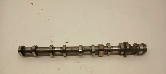 BMW 5 G30 G31 G38 Camshaft 8600429 11318600431