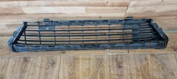 Toyota Proace Front bumper lower grill 121212