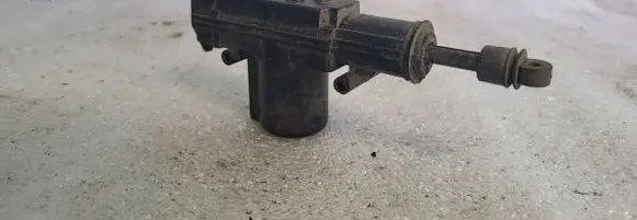 Audi Coupe Central locking motor 932037992