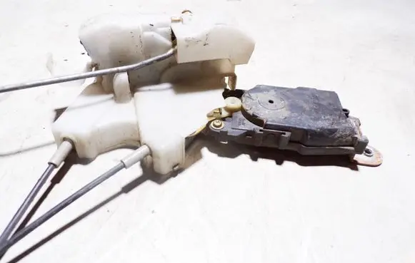 Subaru Forester SG Front door lock