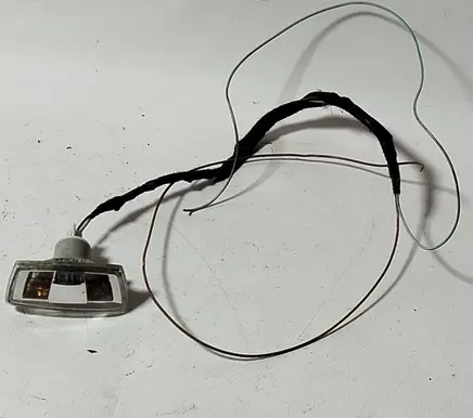 Opel Zafira B Front fender indicator light 13252455
