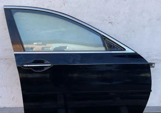 Hyundai Genesis Front door 76004B1000