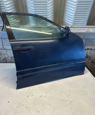 Mercedes-Benz E W210 Front door