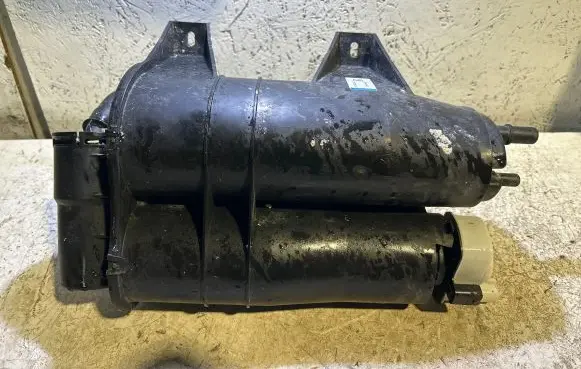 Jeep Grand Wagoneer Active carbon filter fuel vapour canister 68424154AD 000Y252100011