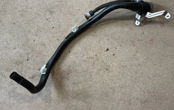 BMW 5 G60 G61 Fuel tank filler neck pipe 5A01E44