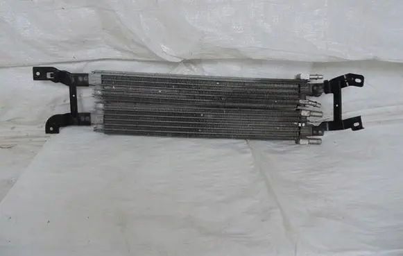 Ford Mondeo MK V Engine oil radiator DS787A095AD