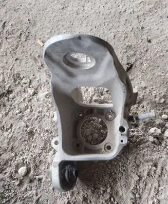 BMW X5 F15 Rear wheel hub 6877217