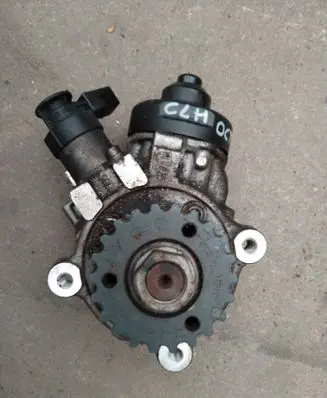 Skoda Octavia Mk3 (5E) Fuel injection high pressure pump 0445010537