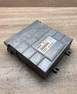 Audi A4 S4 B5 8D Engine control unit/module ECU 8D0907557C 0261203938 939Main
