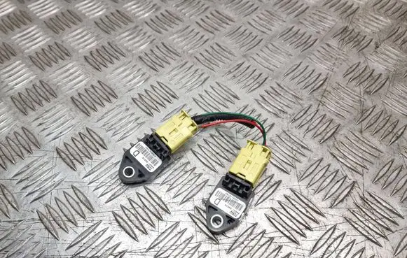 Toyota Corolla Verso E121 Airbag deployment crash/impact sensor 898310W010 030604756A