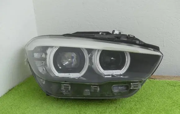 BMW 1 F20 F21 Headlight/headlamp 8739576