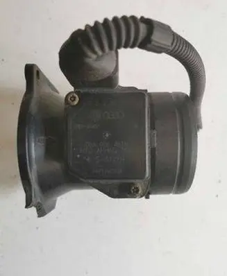 Audi A4 S4 B5 8D Mass air flow meter 06A906461B