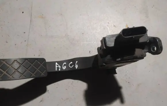 Audi A6 S6 C6 4F Accelerator throttle pedal 8K1723523