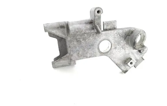 Mercedes-Benz C W205 Air filter cleaner box bracket assembly A6510941627
