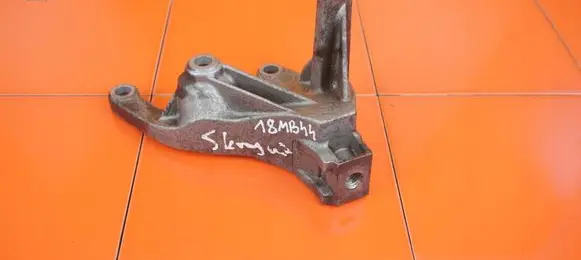 Ford Focus Gearbox mounting bracket CV617M125UB M1DA
