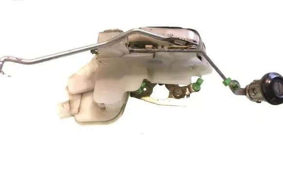Mitsubishi Pajero Front door lock