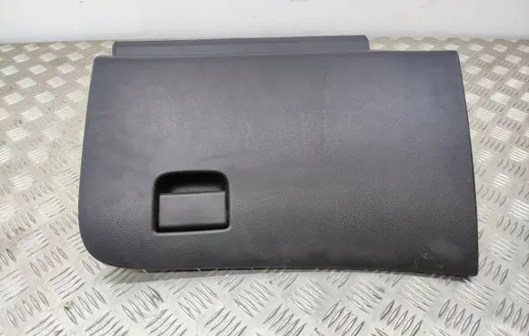 Nissan Qashqai Glove box lid/cover 