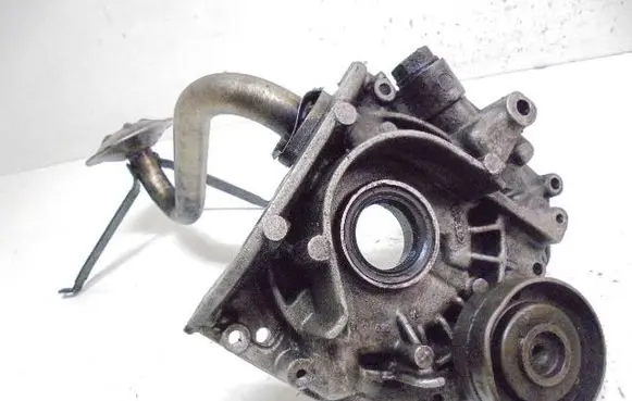 Audi 100 200 5000 C3 Oil pump 069115109